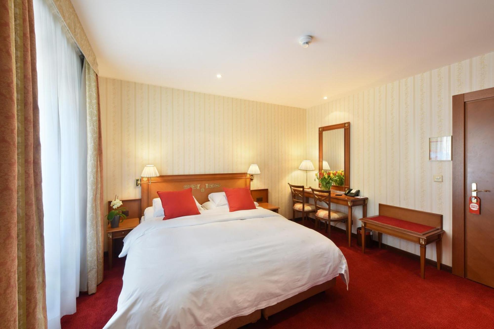 Golf Hotel Rene Capt Montreux Quarto foto